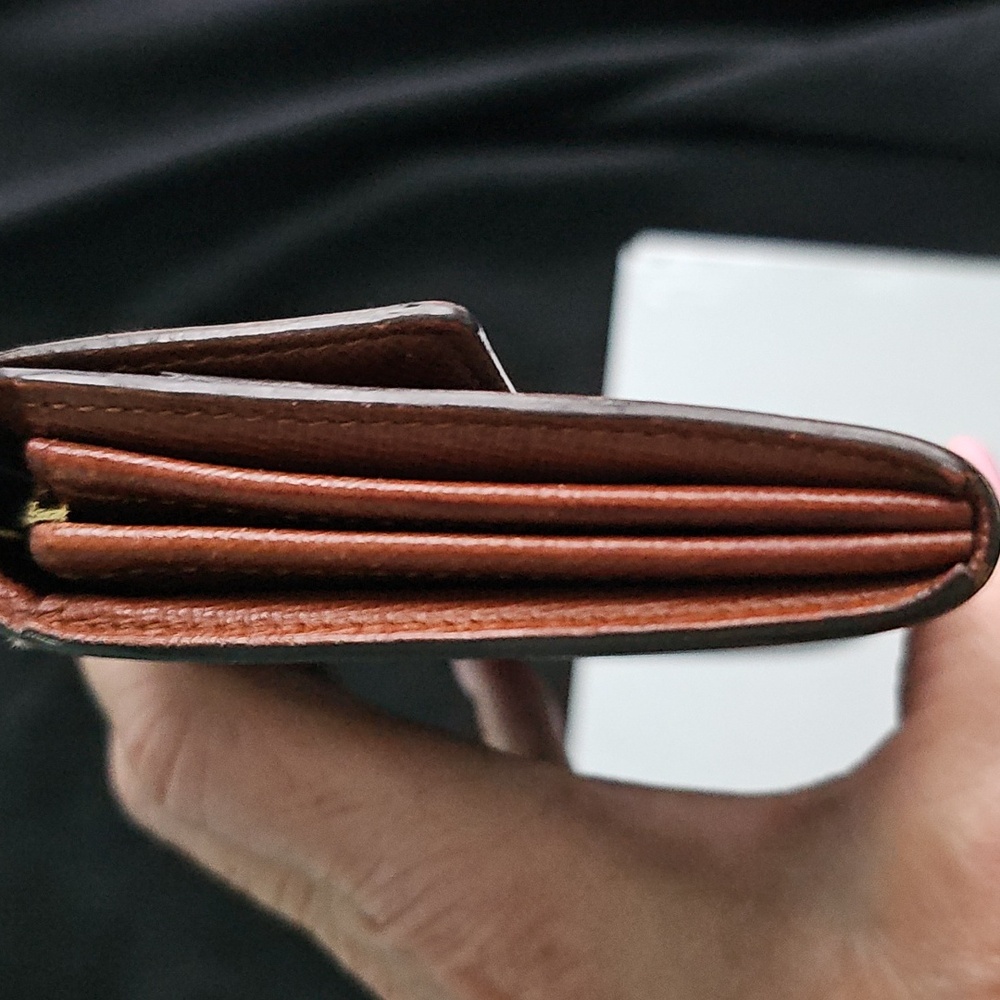 Louis Vuitton Monogram Sara Wallet - Picture 9 of 12